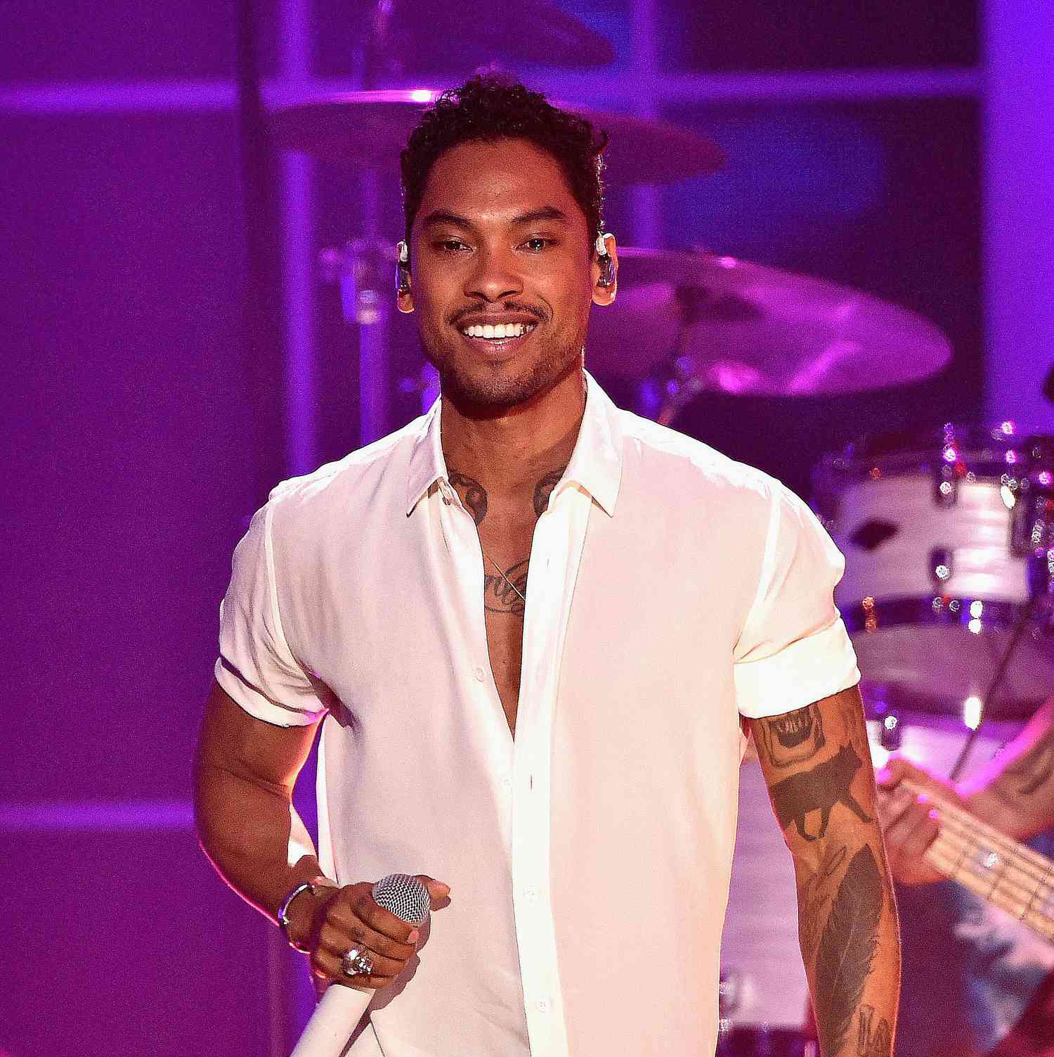 Miguel in concert